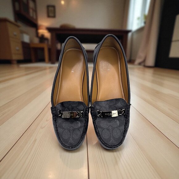 Coach Olive Signature Chain Loafers Black Monogram Canvas Size 9B - Picture 1 of 13
